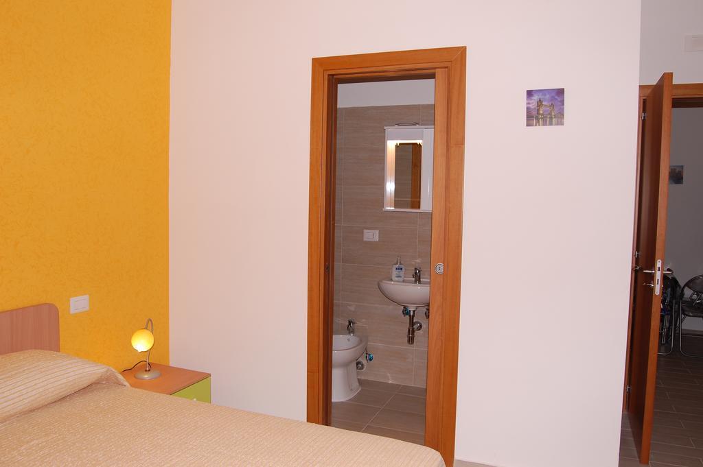 B&B Fenix Трани Номер фото